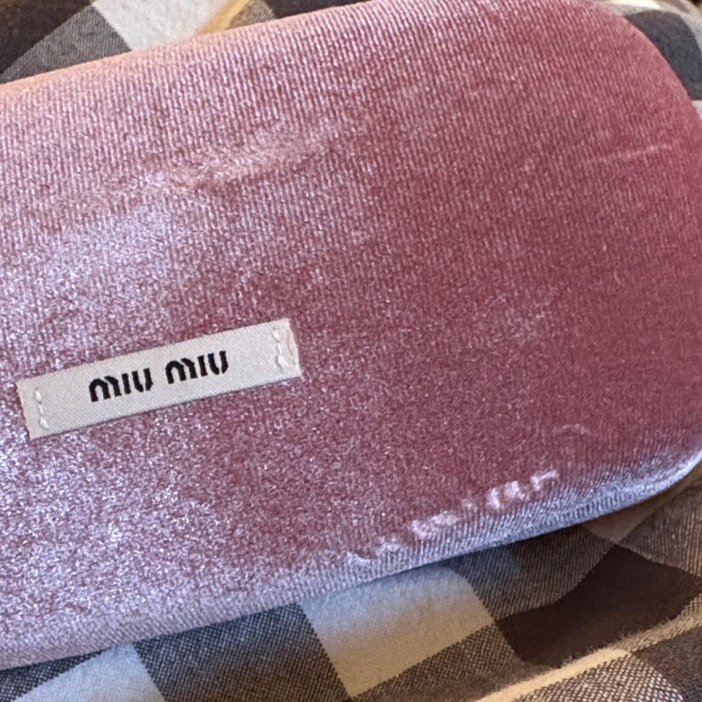 Miu Miu Leopard Print Sunglasses with Pink Case - Picture 3 of 8